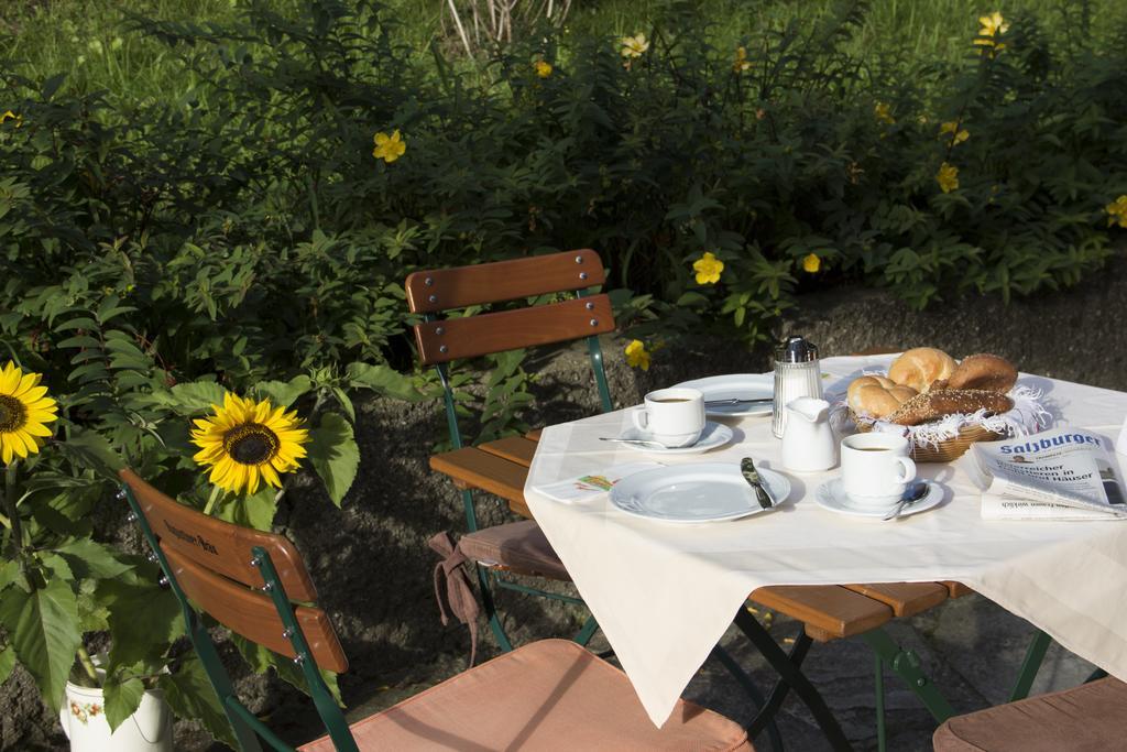 Hotel-Pension Falkensteiner Санкт Гильген Экстерьер фото