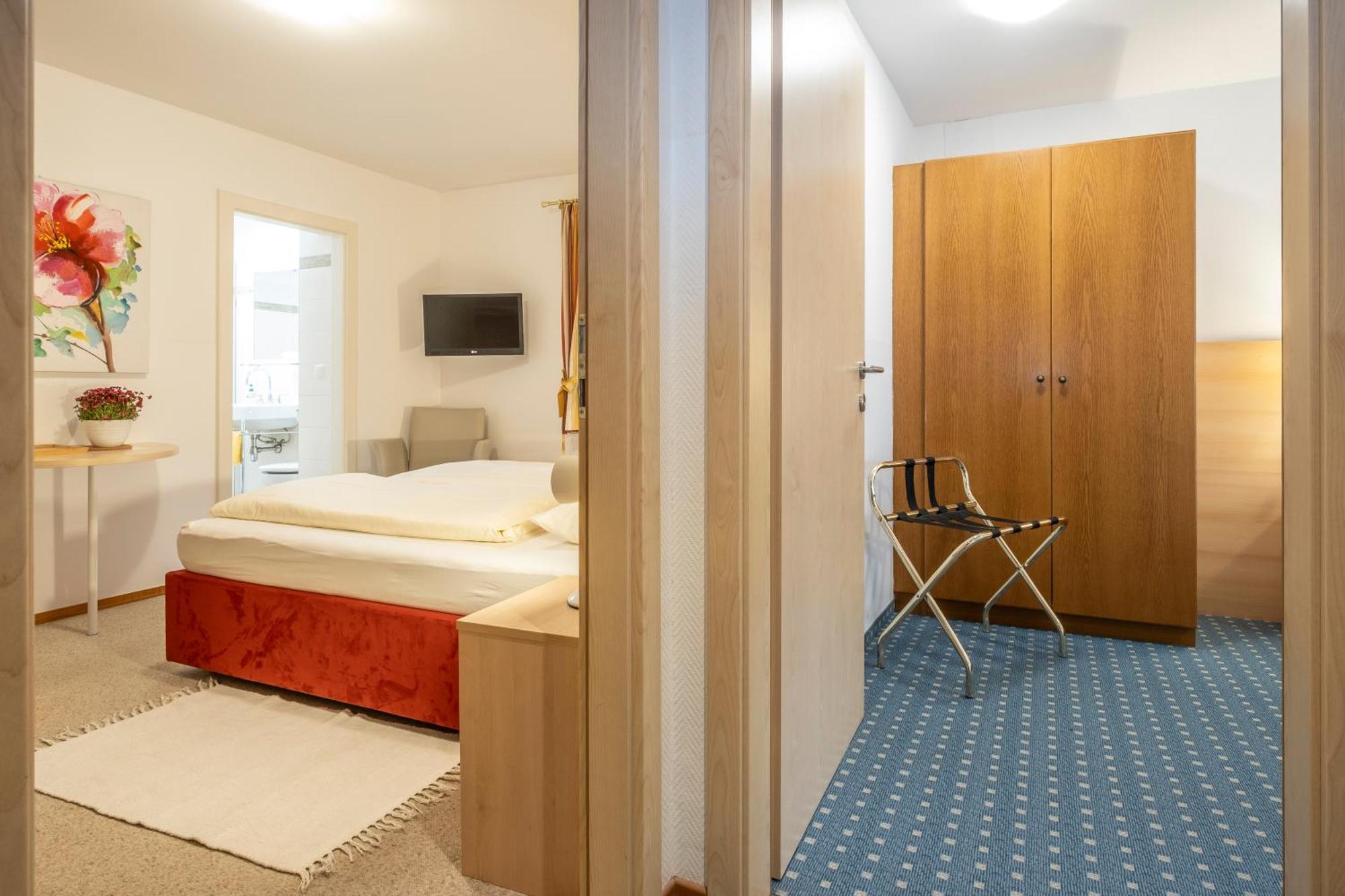 Hotel-Pension Falkensteiner Санкт Гильген Экстерьер фото