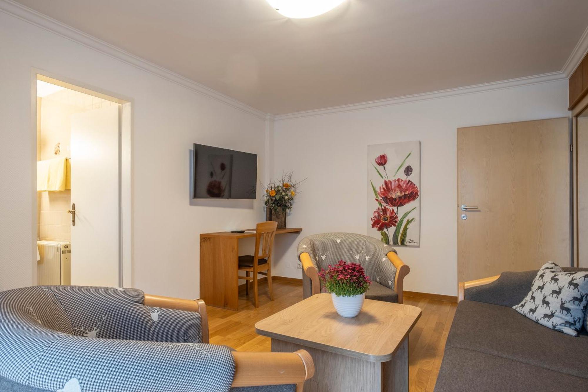 Hotel-Pension Falkensteiner Санкт Гильген Экстерьер фото