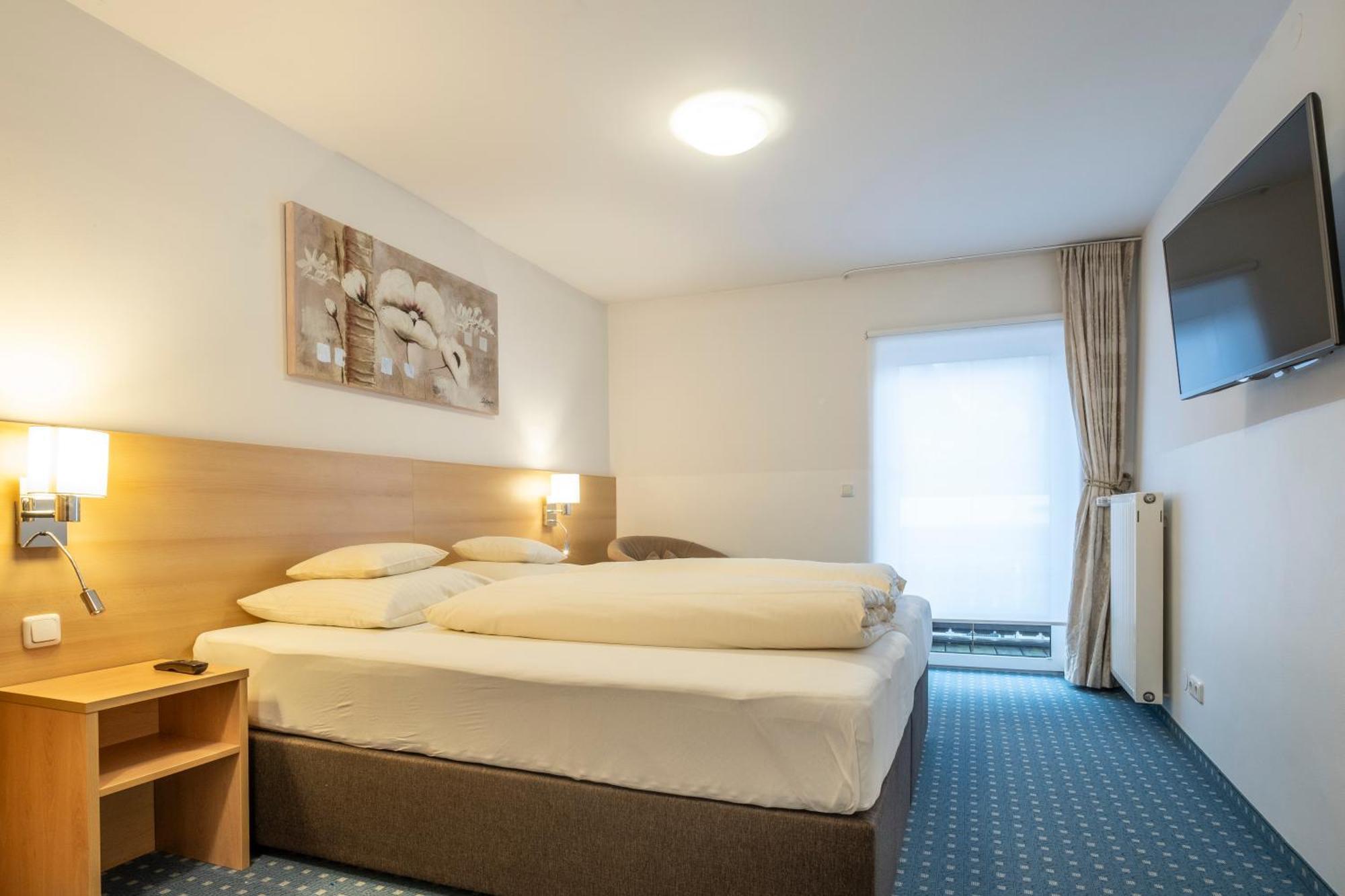 Hotel-Pension Falkensteiner Санкт Гильген Экстерьер фото