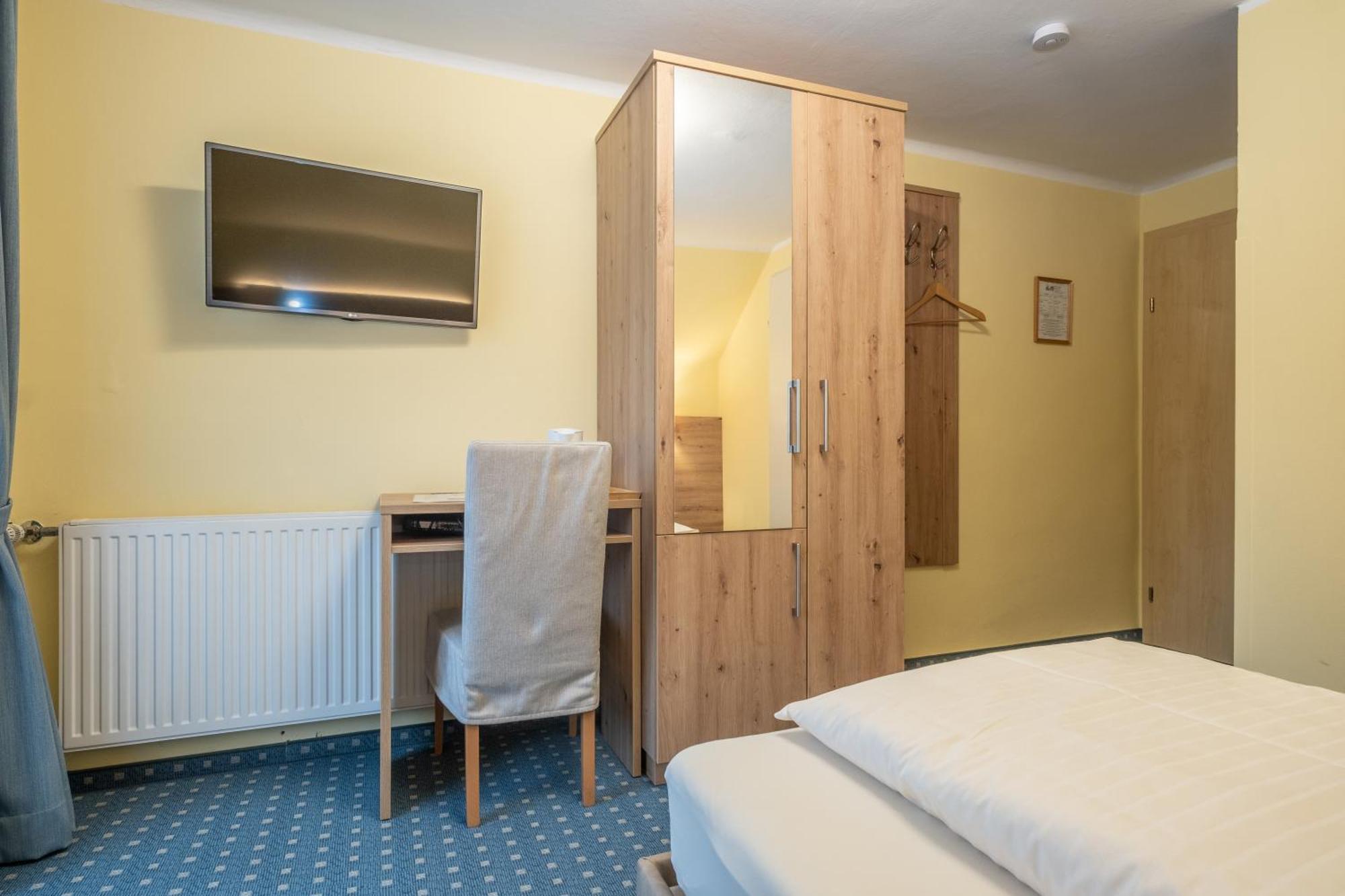 Hotel-Pension Falkensteiner Санкт Гильген Экстерьер фото