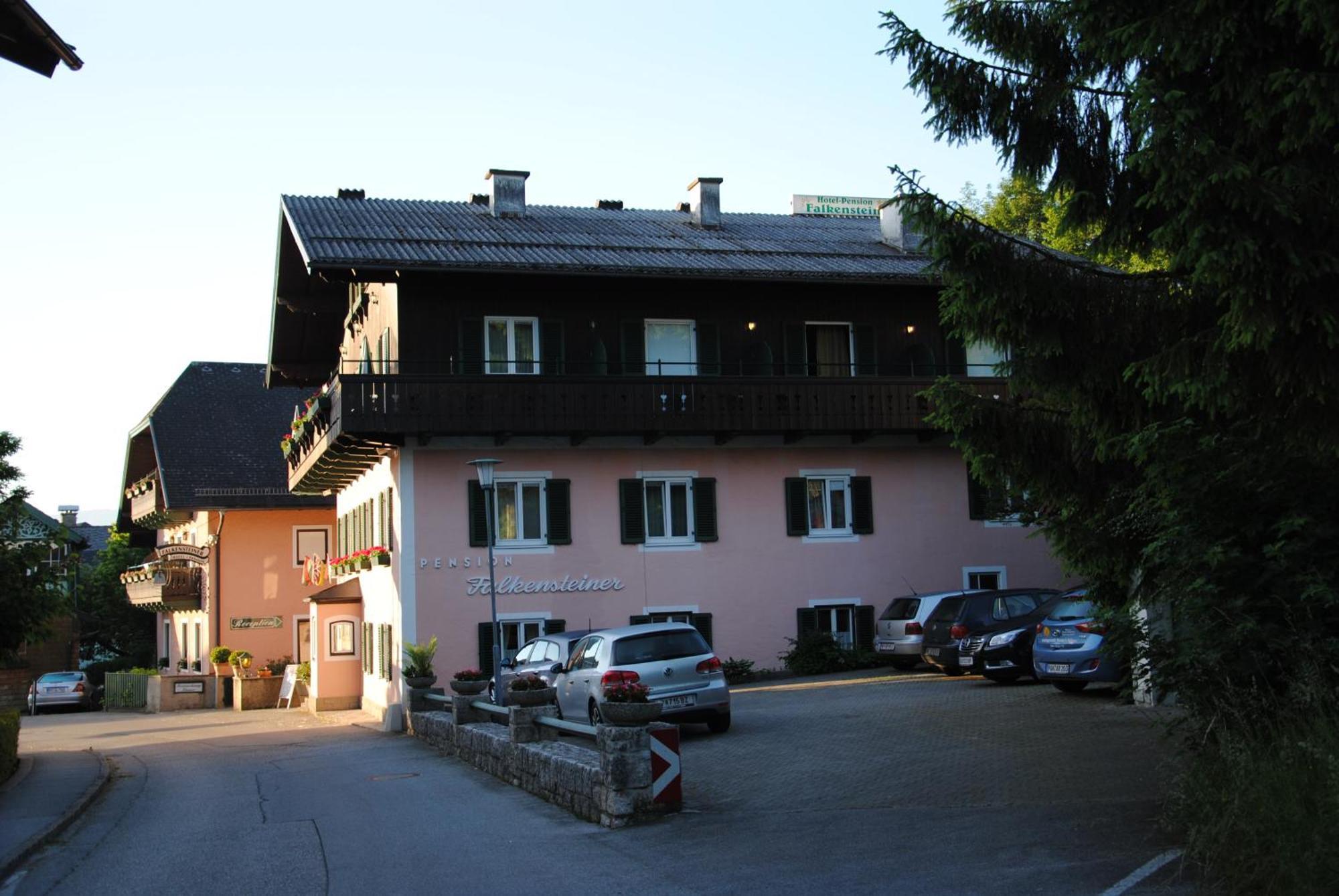 Hotel-Pension Falkensteiner Санкт Гильген Экстерьер фото