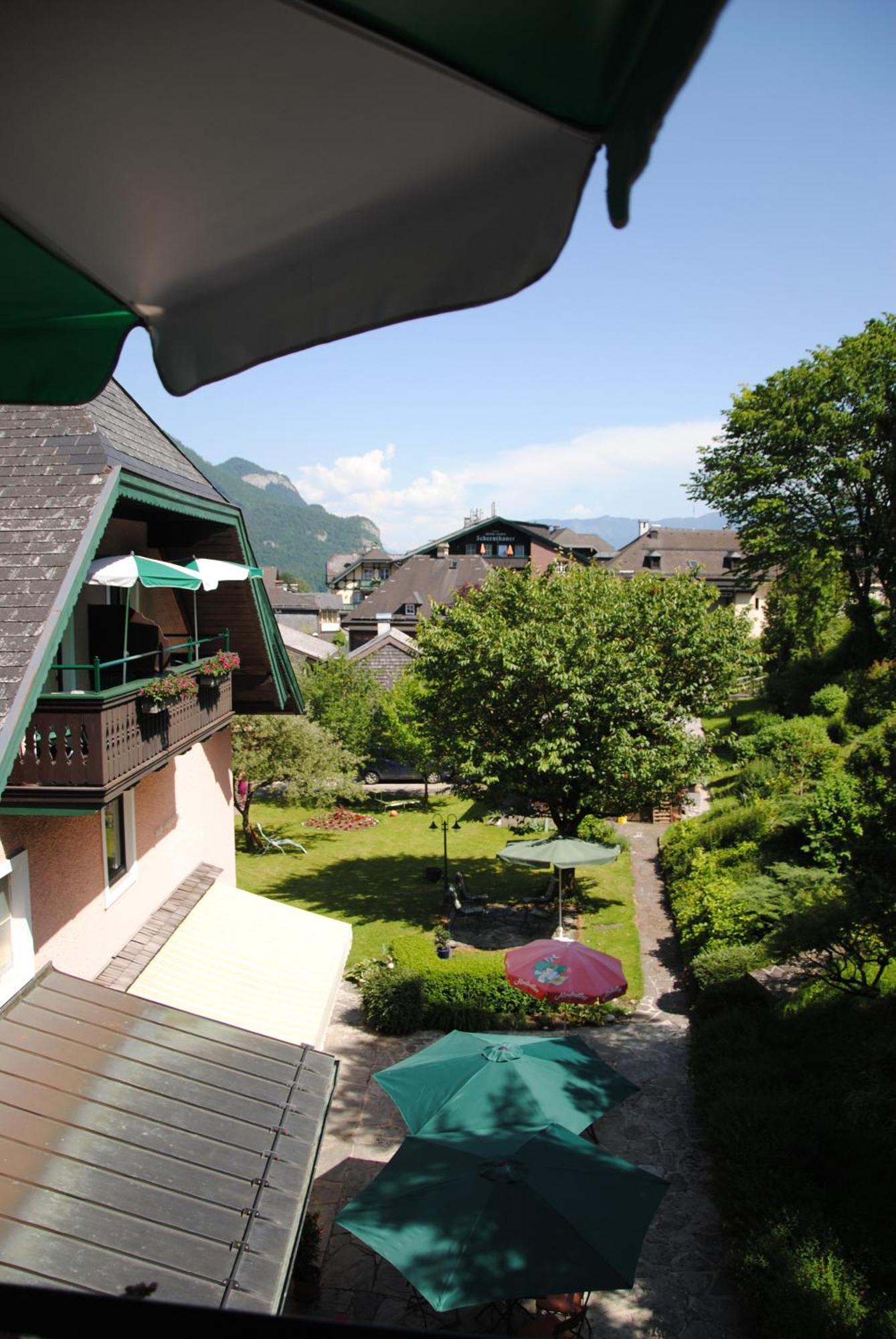 Hotel-Pension Falkensteiner Санкт Гильген Экстерьер фото